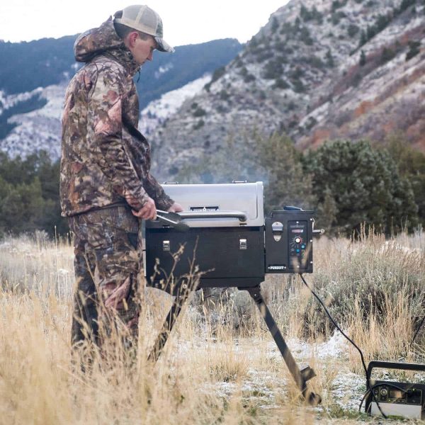 Pursuit 20 Portable Pellet Grill - Image 3