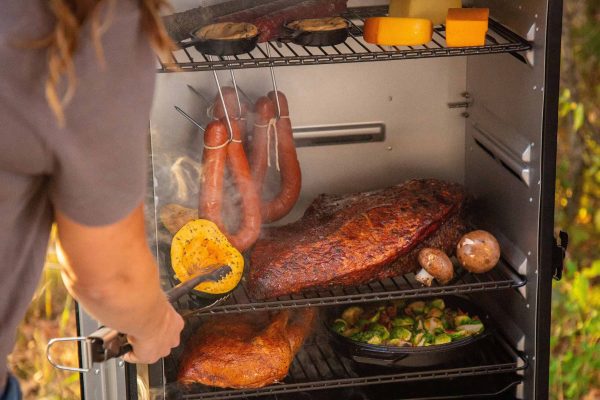 Pro Series 1077-Sq in Black Sand Pellet Smoker - Image 10