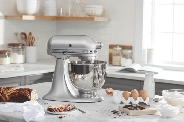 Artisan Series 5 Quart Tilt Head Stand Mixer with Pouring Shield KSM150PS, Metallic Chrome - Image 3