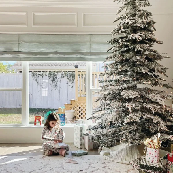 Fraser Hill Farm 9-ft Mountain Pine Pre-lit Flocked White Artificial Christmas Tree with Clear Incandescent Lights - Image 3