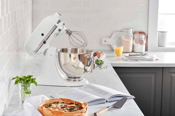 Artisan Series 5 Quart Tilt Head Stand Mixer with Pouring Shield KSM150PS, White - Image 2