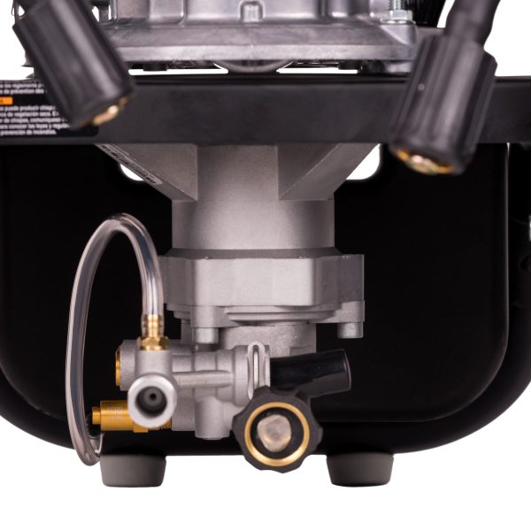 CMXGWFN061146 3000 PSI 2.4-Gallon-GPM Cold Water Gas Pressure Washer (CARB) - Image 11
