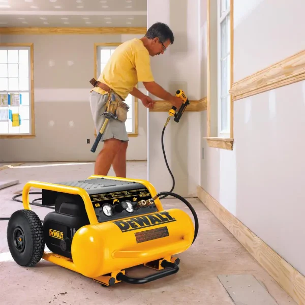 D55146 4.5 Gal. Portable Electric Air Compressor - Image 12
