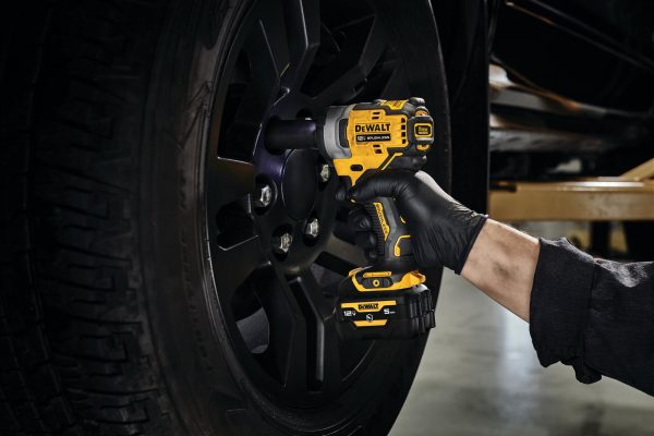 DCF901B XTREME 12-volt Max Variable Speed Brushless 1/2-in Drive Cordless Impact Wrench (Tool Only) - Image 5