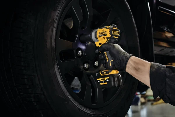DCF903B XTREME 12-volt Max Variable Speed Brushless 3/8-in Drive Cordless Impact Wrench (Tool Only) - Image 4