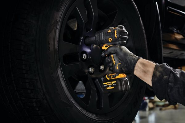 DCF903B XTREME 12-volt Max Variable Speed Brushless 3/8-in Drive Cordless Impact Wrench (Tool Only) - Image 8