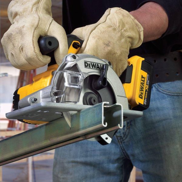 DCS373P2 20-Volt MAX Cordless 5-1/2 in. Metal Cutting Circular Saw with (2) 20-Volt Batteries 5.0Ah - Image 10