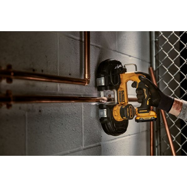 DCS375B XTREME 12-Volt Portable Band Saw - Image 10