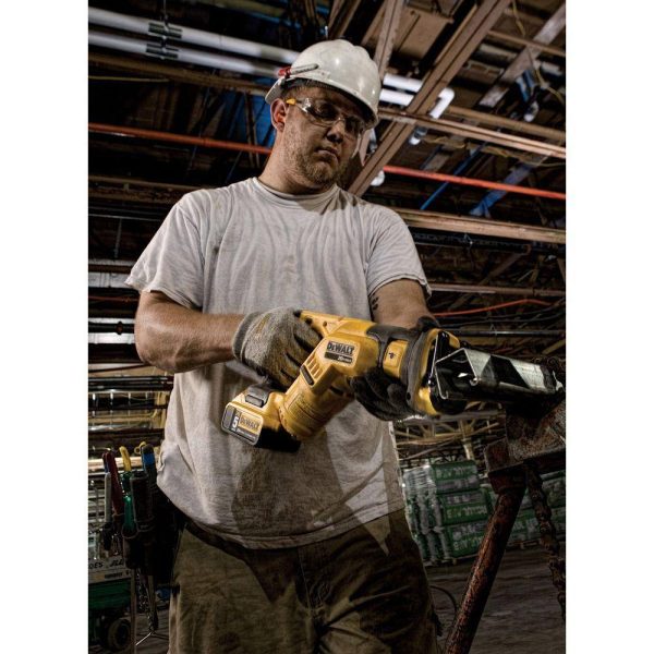 DCS387P1 20-Volt MAX Lithium-Ion Cordless Compact Reciprocating Saw Kit with Battery 5Ah, Charger and Contractor Bag - Image 6