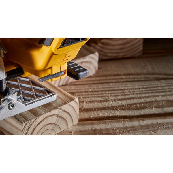 DCS512B XTREME 12-Volt Max 5-3/8-in Brushless Cordless Circular Saw (Tool Only) - Image 9