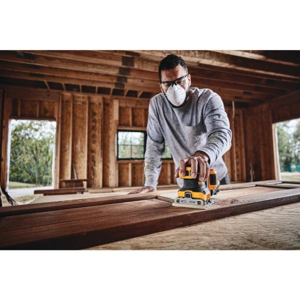 DCW200P1 20-Volt MAX XR Cordless Brushless 1/4 Sheet Variable Speed Sander with (1) 20-Volt Battery 5.0Ah   Charger - Image 11