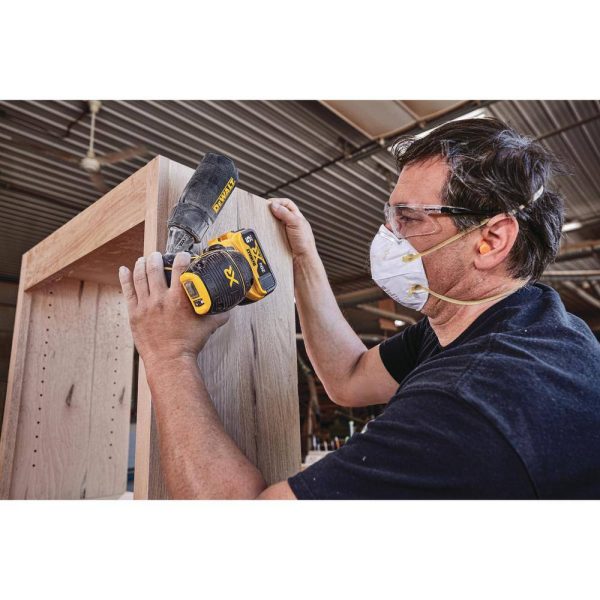 DCW210P1 20-Volt MAX XR Cordless Brushless 5 in. Random Orbital Sander with (1) 20-Volt Battery 5.0Ah   Charger - Image 10