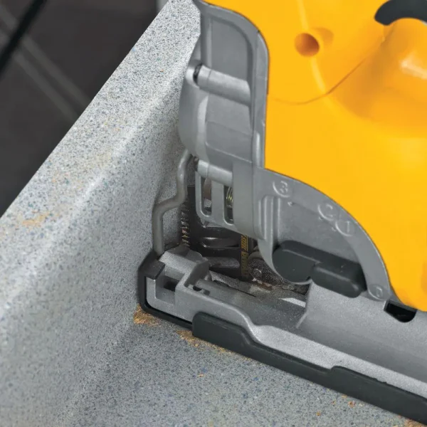 DW331K 6.5 Amp Corded Jig Saw Kit with Kit Box - Image 6