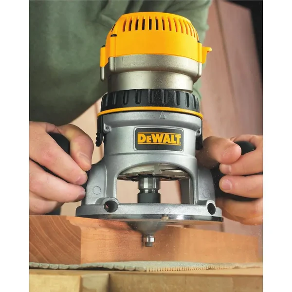 DW616 1.75 HP Fixed Base Router - Image 4
