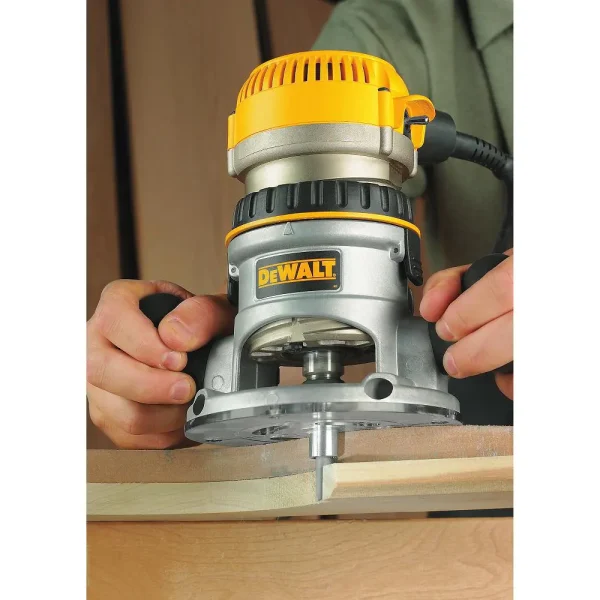 DW616 1.75 HP Fixed Base Router - Image 6