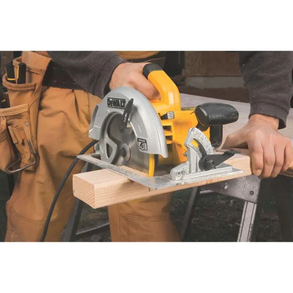 DWE575SB 15 Amp 7-1/4 in. Lightweight Circular Saw with Electric Brake - Image 14