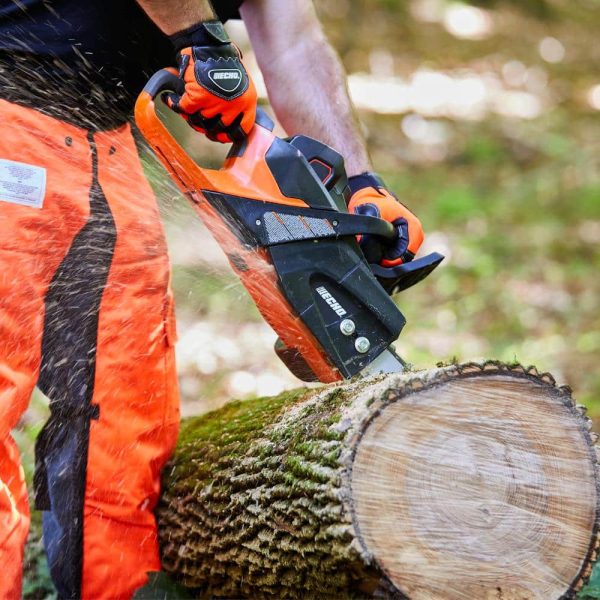 DCS-5000-18C2 eFORCE 18 in. 56V Cordless Battery Chainsaw with 5.0Ah Battery and Charger - Image 3